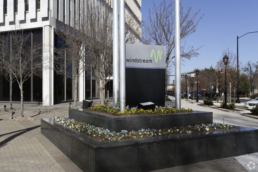 More Photos Of 301 N Main St, Greenville Office For Lease