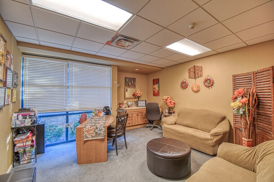 More Photos Of 3280 Marshall Ave, Norman Office For Sale