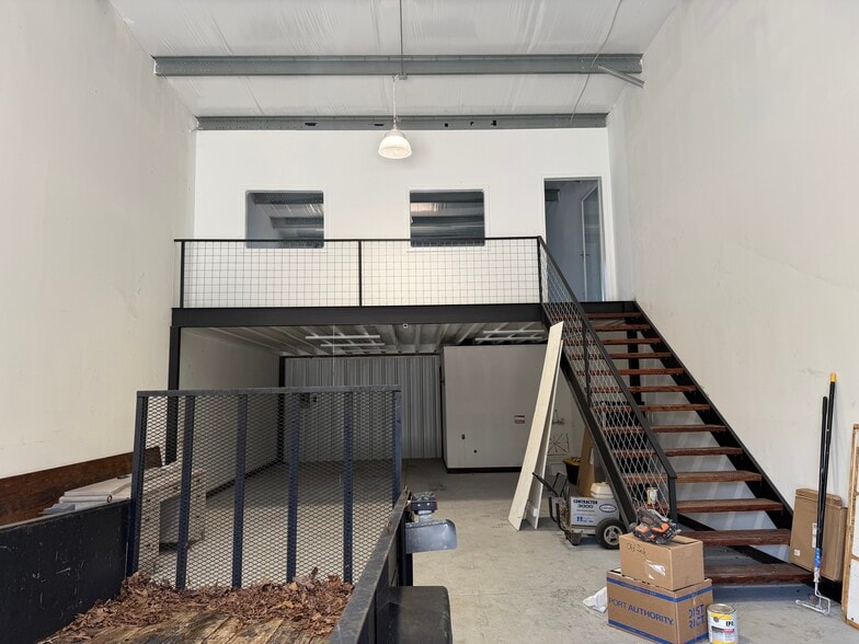 More Photos Of 1040 Park Ct, Greensboro Warehouse For Sale