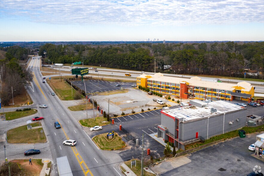 More Photos Of 4498 A Washington Rd, East Point Freestanding For Sale