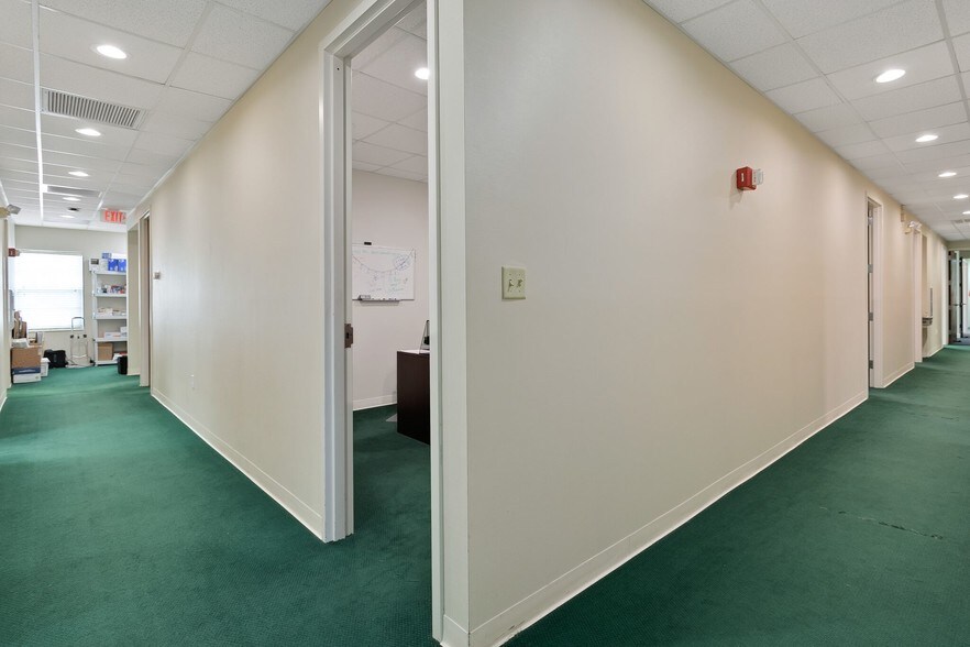 More Photos Of 1920 Boothe Cir, Longwood Office For Lease