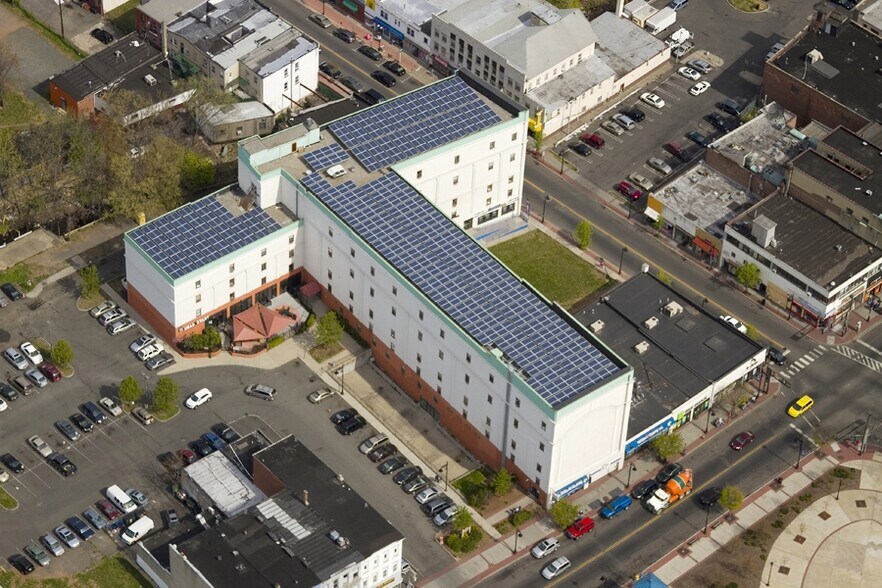 More Photos Of 31 Somerset St, Plainfield Apartments For Lease