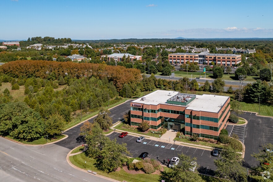 More Photos Of 45150 Russell Branch Pky, Ashburn Office For Sale