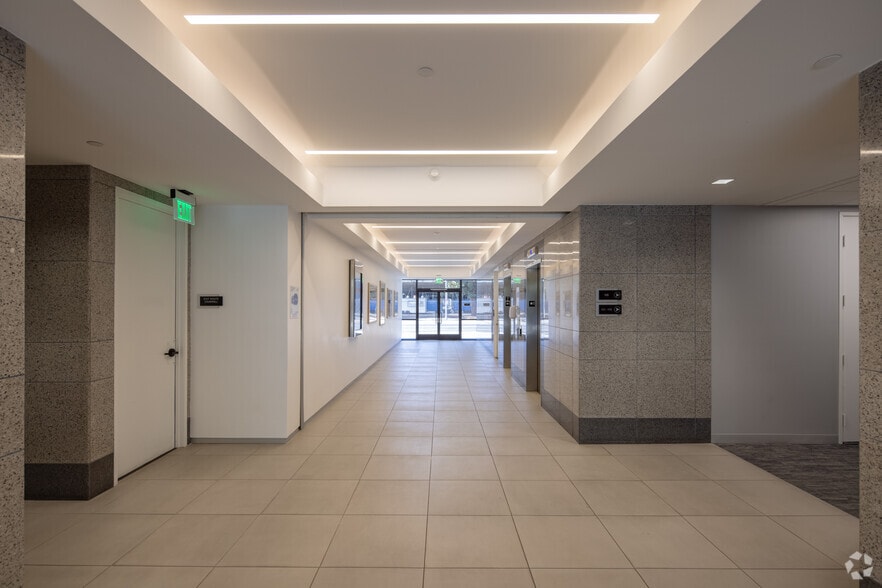 More Photos Of 6345 Balboa Blvd, Encino Unknown For Lease