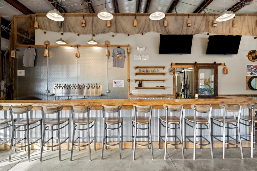 More Photos Of 4810 Long Beach Rd SE, Southport General Retail For Sale