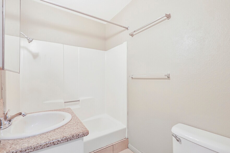 More Photos Of 69180 Victoria Dr, Cathedral City Apartments For Sale