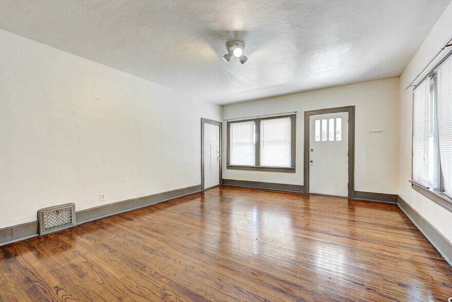 More Photos Of 408 Chautauqua Ave, Norman Multifamily For Sale