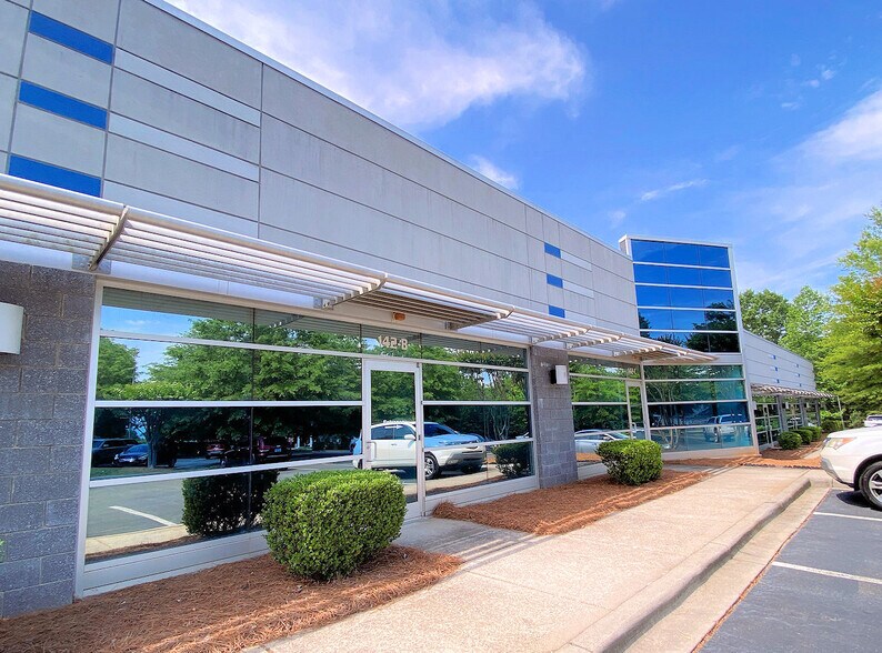 More Photos Of 517 Alcove Rd, Mooresville Office For Lease