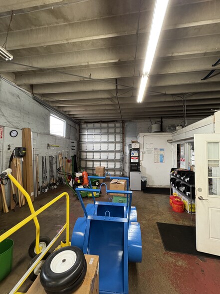 More Photos Of 500 NE 1st Ave, Hallandale Manufacturing For Sale