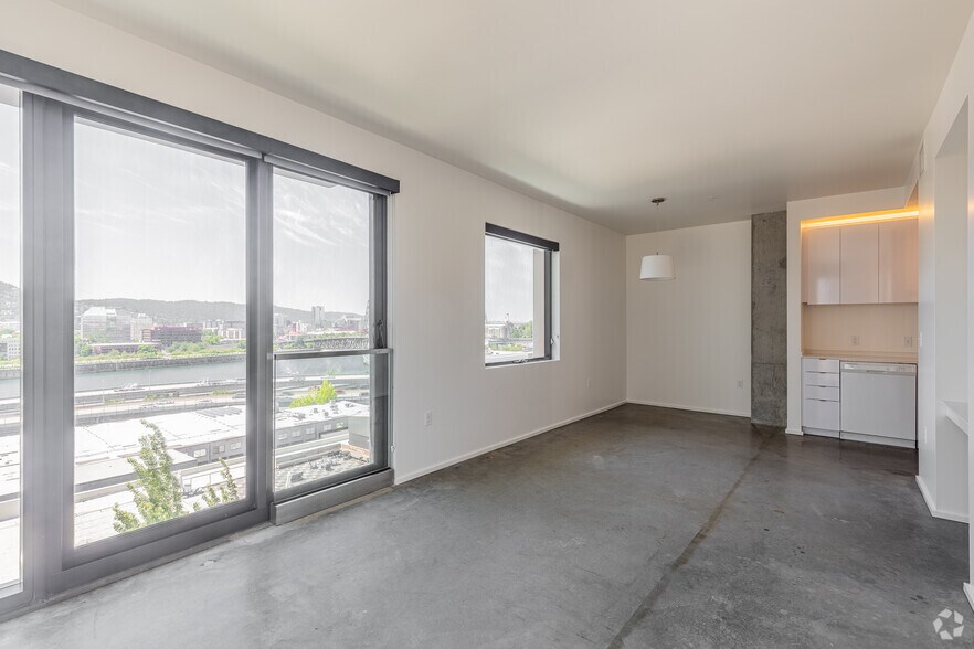 More Photos Of 329 NE Couch St, Portland Coworking Space