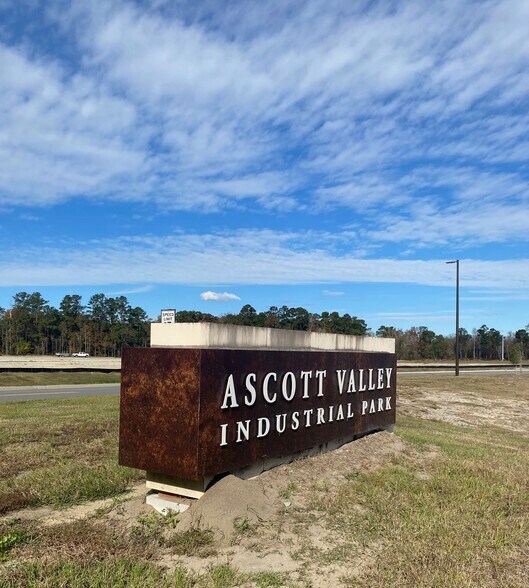 More Photos Of Commerce Park Drive Dr, Conway Warehouse For Sale