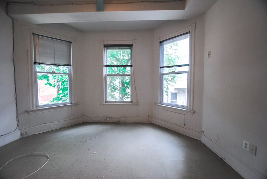 More Photos Of 34 E 25th St, Baltimore Office Residential For Sale