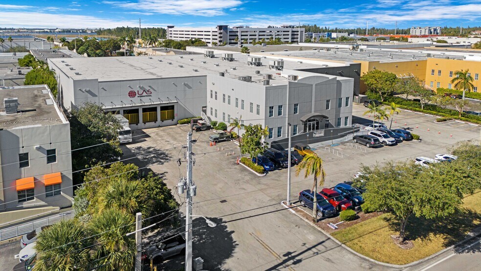 More Photos Of 3500-3508 NW 114th Ave, Miami Warehouse For Lease