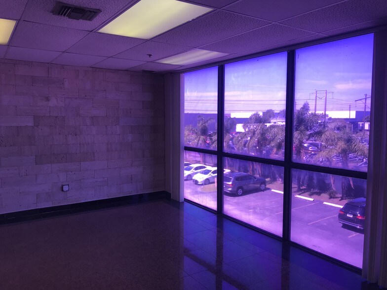 More Photos Of 6820-6856 NW 77th Ct, Miami Warehouse For Lease