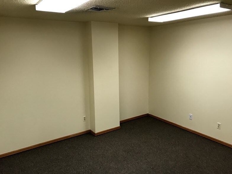 More Photos Of 3768 Norwood Dr, Littleton Warehouse For Lease