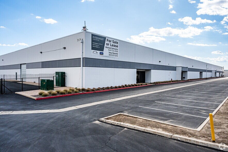 More Photos Of 1400-1410 E Holt Blvd, Ontario Warehouse For Lease