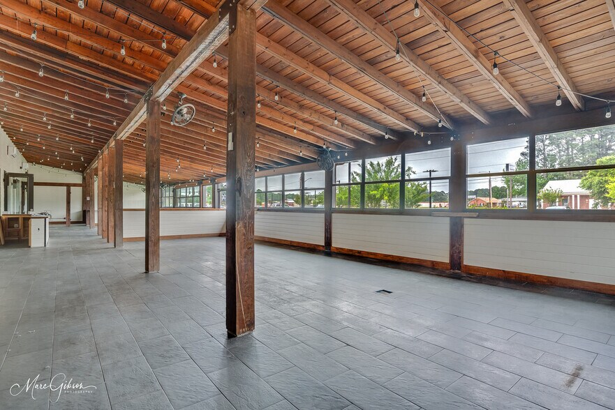 More Photos Of 9220 Wallace Lake Rd, Shreveport Storefront Retail Office For Sale