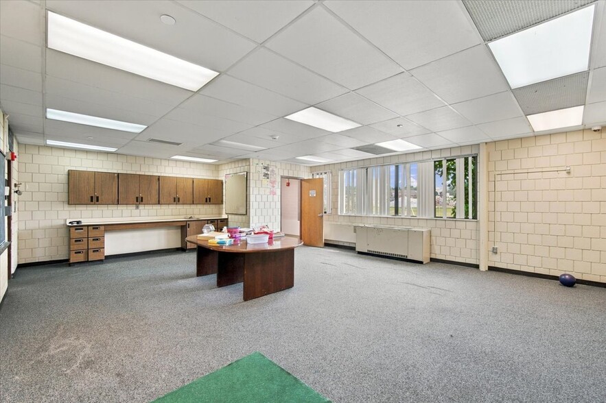 More Photos Of 301 Obetz Rd, Columbus Specialty For Sale