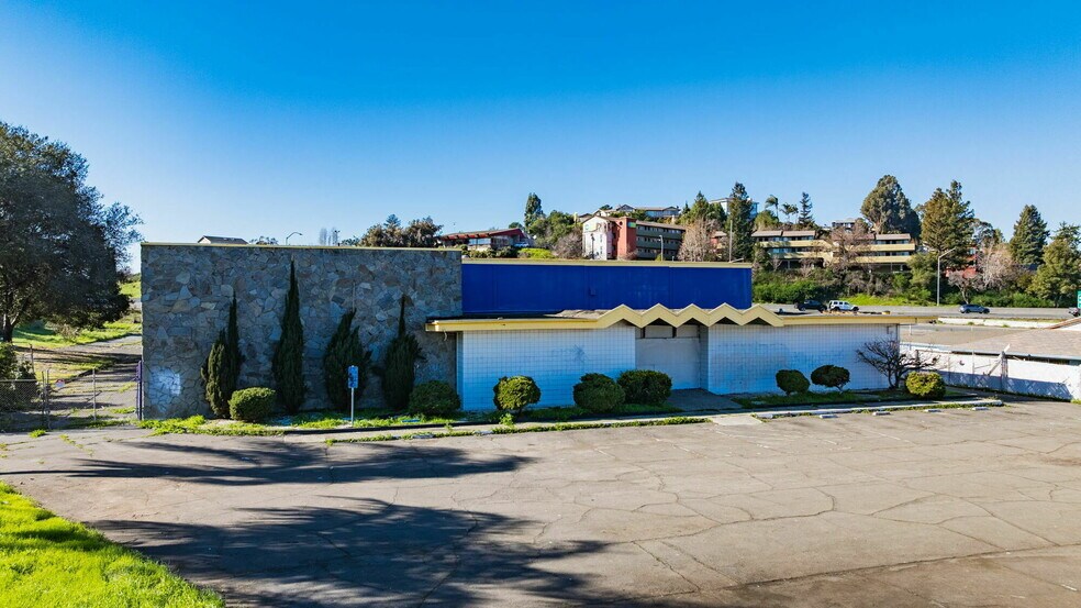 More Photos Of 711 Admiral Callaghan Ln, Vallejo Storefront For Sale