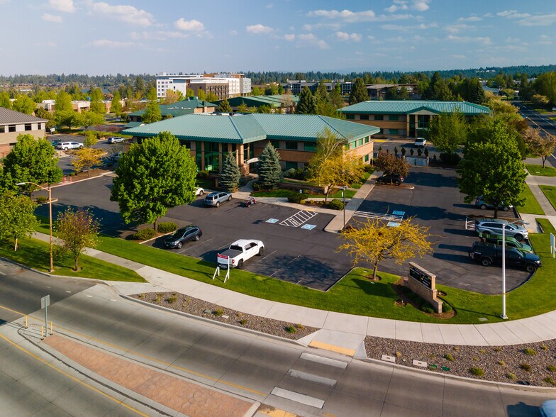 More Photos Of 296 SW Columbia St, Bend Office For Sale