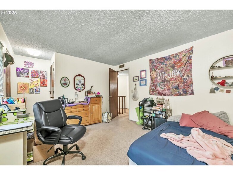 More Photos Of 2135 NW Highland Dr, Corvallis Apartments For Sale