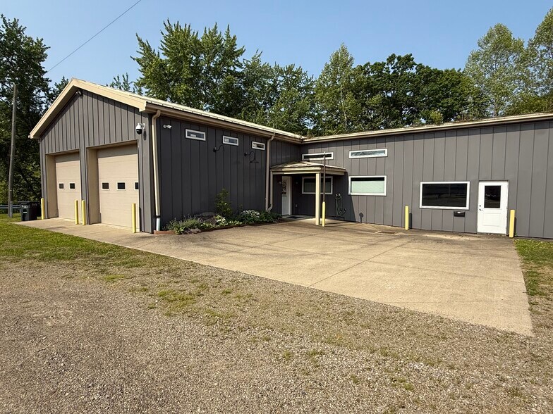 Primary Photo Of 805 Atlantic Ave, Franklin Light Manufacturing For Sale