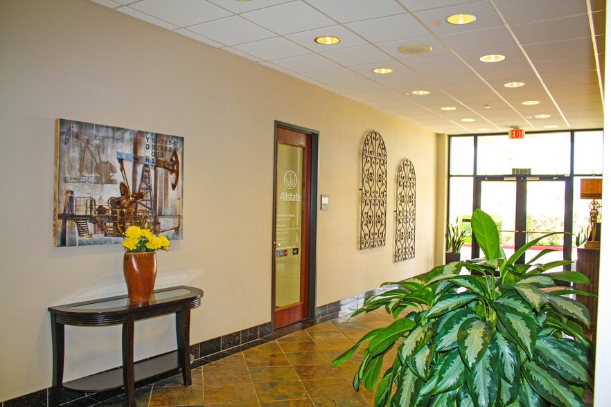 More Photos Of 21021 Springbrook Plaza Dr, Spring Office For Lease
