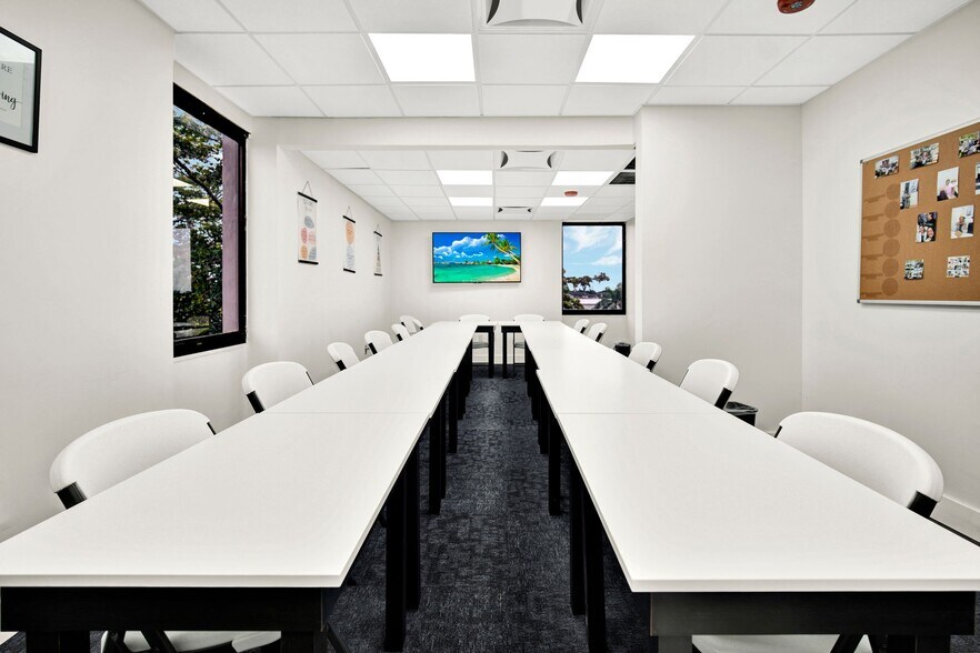 More Photos Of 4101 NW 4th St, Plantation Medical For Lease