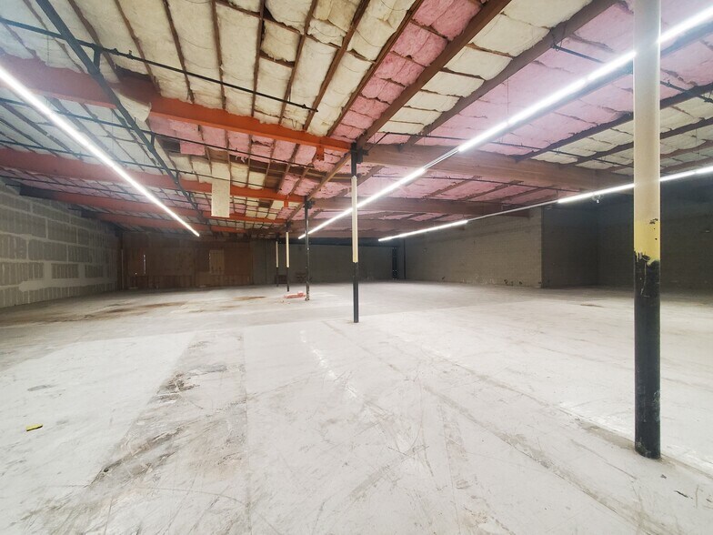 More Photos Of 712-944 N Ventura Rd, Oxnard General Retail For Lease