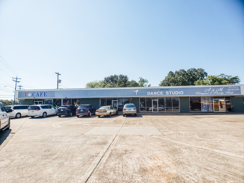 More Photos Of 10906-10918 Beamer Rd, Houston Storefront For Lease