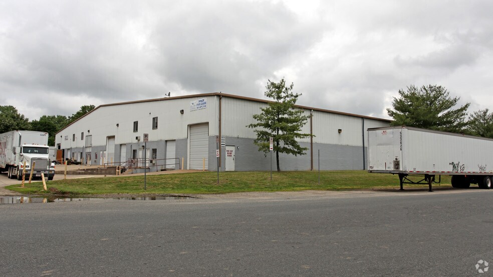 More Photos Of 15481 Farm Creek Dr, Woodbridge Unknown For Lease