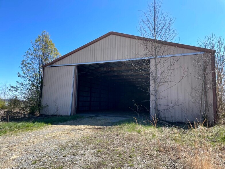 More Photos Of 3016 Highway 81, Fall Branch Land For Sale