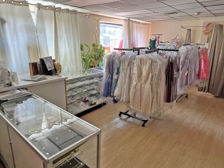 More Photos Of 4003 Bergenline Ave, Union City Storefront Retail Office For Sale