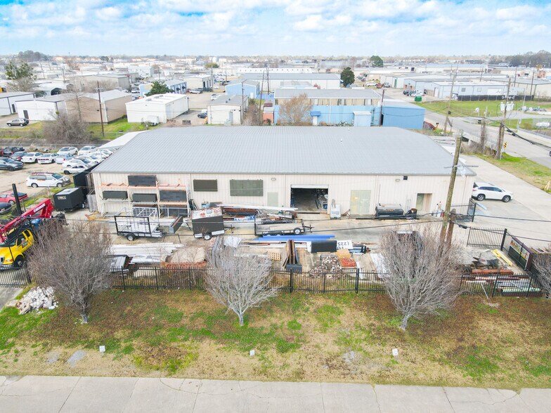 More Photos Of 11710 Cloverland Ave, Baton Rouge Warehouse For Lease