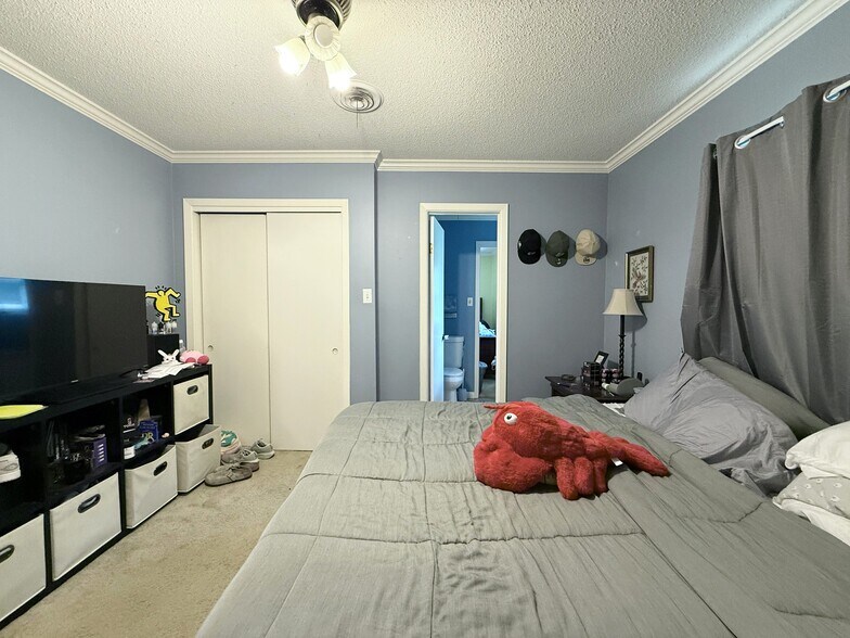 More Photos Of 608 S Pine St, Cabot Flex For Sale