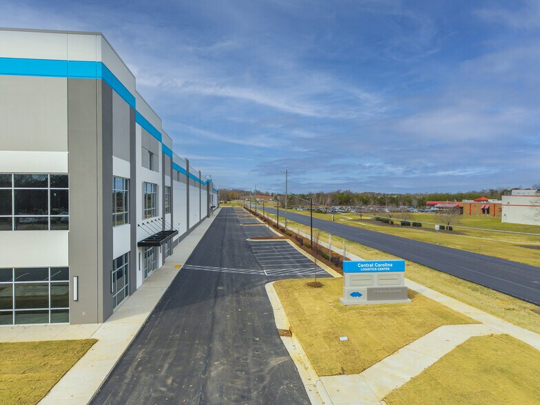 More Photos Of 1736 Whites Kennel Rd, Burlington Manufacturing For Lease