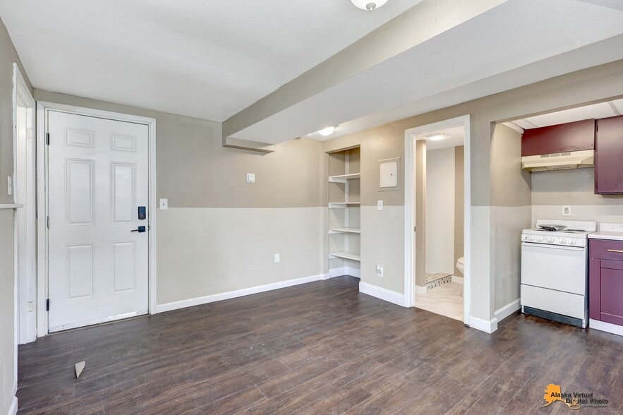 More Photos Of 1335 Hyder St, Anchorage Apartments For Sale