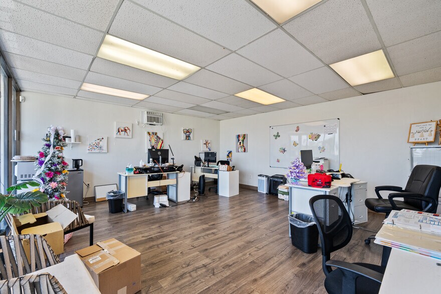 More Photos Of 10752-10754 Burbank Blvd, North Hollywood Office For Lease