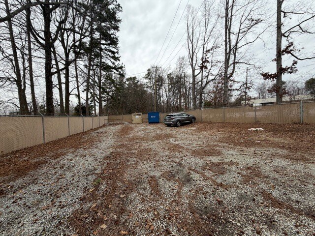 More Photos Of 120 Landmark Dr, Greensboro Warehouse For Lease