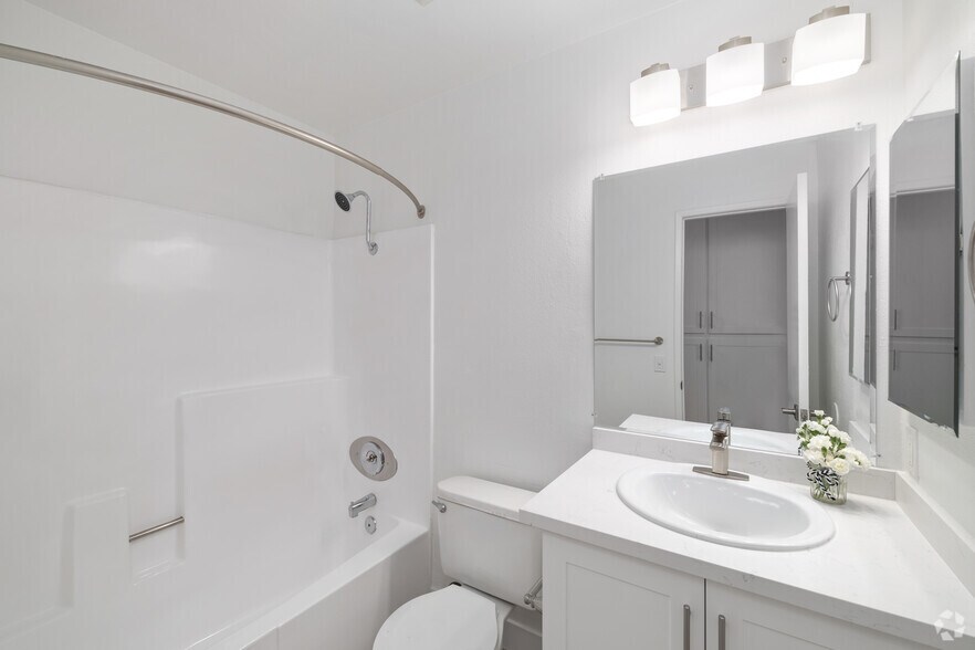 More Photos Of 9360 Creekside Ct, Santee Apartments For Sale