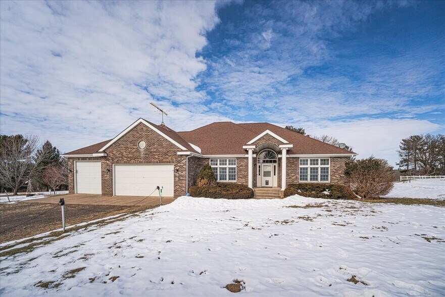 More Photos Of 12446 190th St, Milaca Flex For Sale