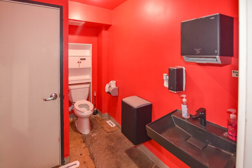 More Photos Of 2-4 E Preston St, Baltimore Apartments For Sale