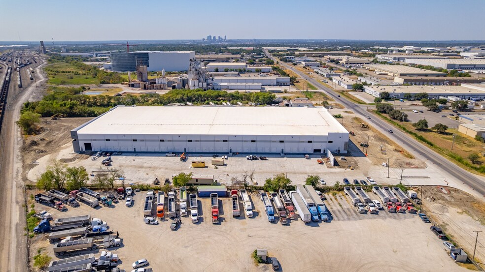 More Photos Of 5260 Blue Mound Rd, Fort Worth Industrial For Lease