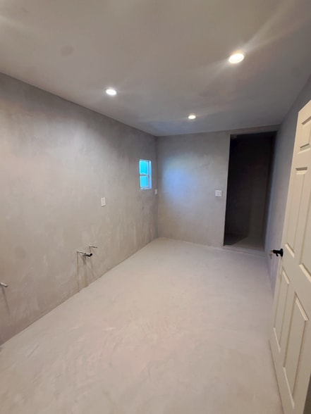 More Photos Of 304 N Harper Ave, Los Angeles Storefront Retail Office For Lease