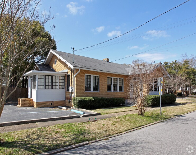 More Photos Of 1751 Dauphin St, Mobile Office For Lease