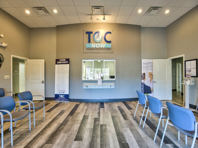 More Photos Of 1981 Capital Cir NE, Tallahassee Medical For Lease