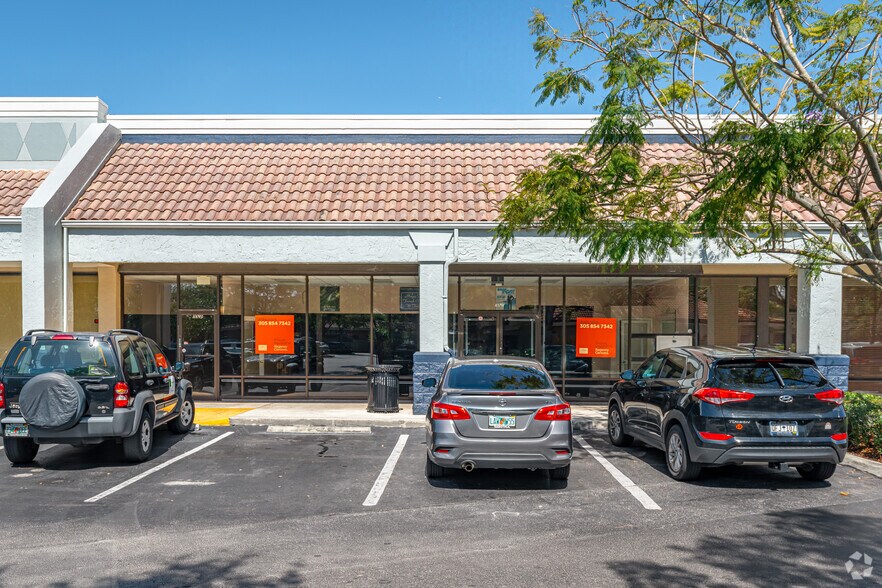 More Photos Of 10075-10155 W Oakland Park Blvd, Sunrise Unknown For Lease