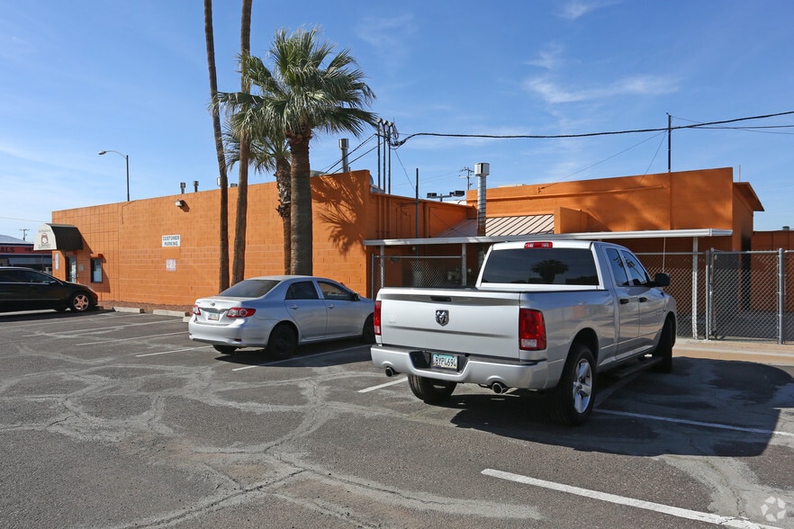 More Photos Of 2210 E Indian School Rd, Phoenix Restaurant For Sale