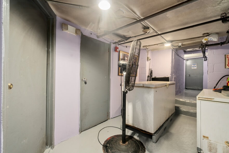 More Photos Of 1269 Massachusetts Ave, Dorchester Restaurant For Sale