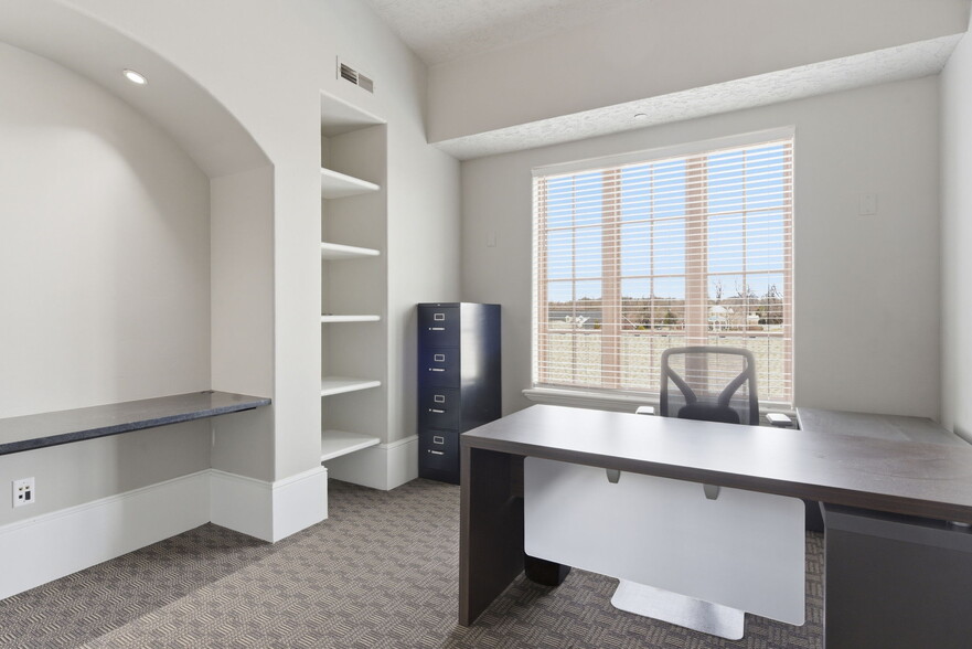 More Photos Of 1531 E Bradford Pky, Springfield Medical For Sale